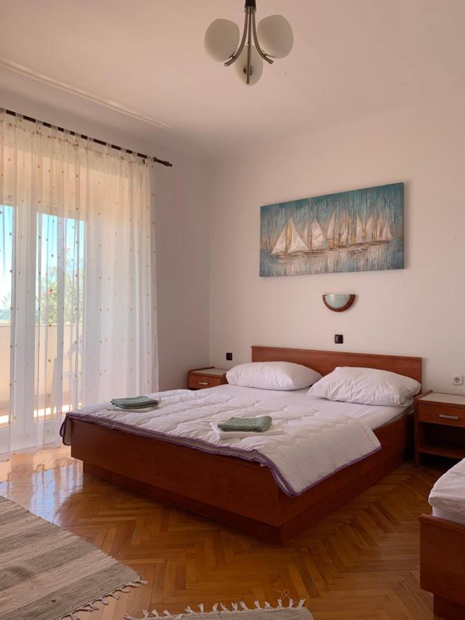 Apartmans And Rooms "Slavica" Novalja Exterior photo